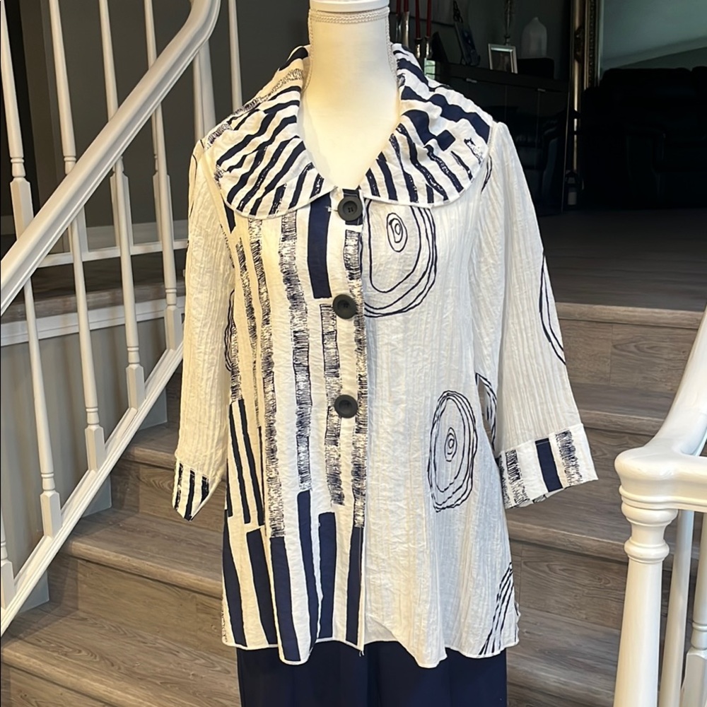 Radzoli Navy and White Blouse